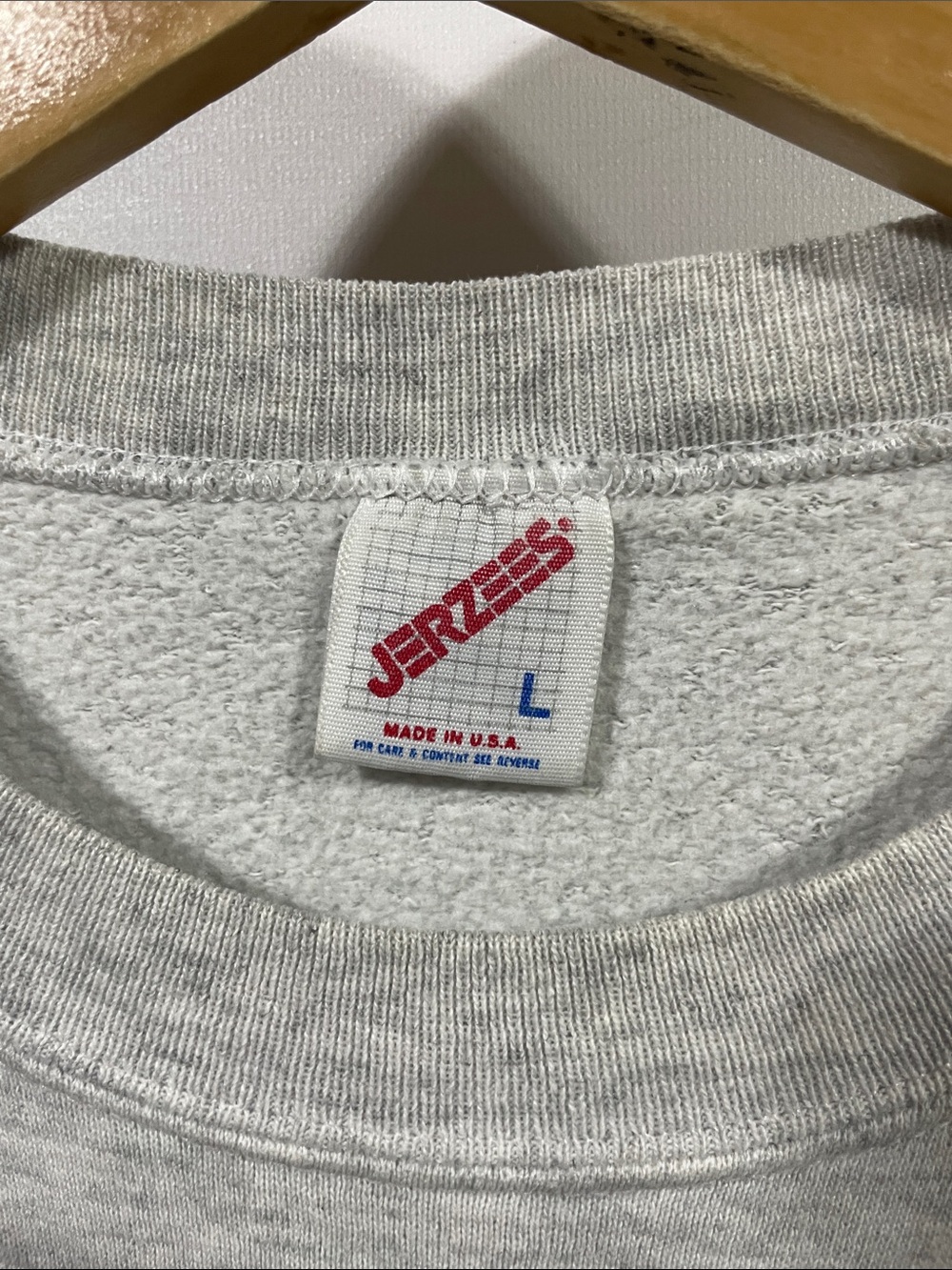 Vintage 90s Gray Crewneck Seattle Graphic Sweatshirt - Picture 2 of 4